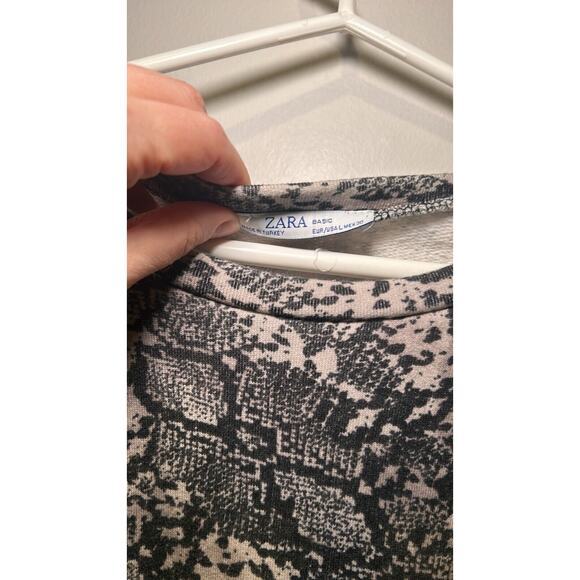ZARA Crewneck Cropped Sweatshirt Snake Print Gray Sz Large Cozy Trendy Comfy - Picture 3 of 4